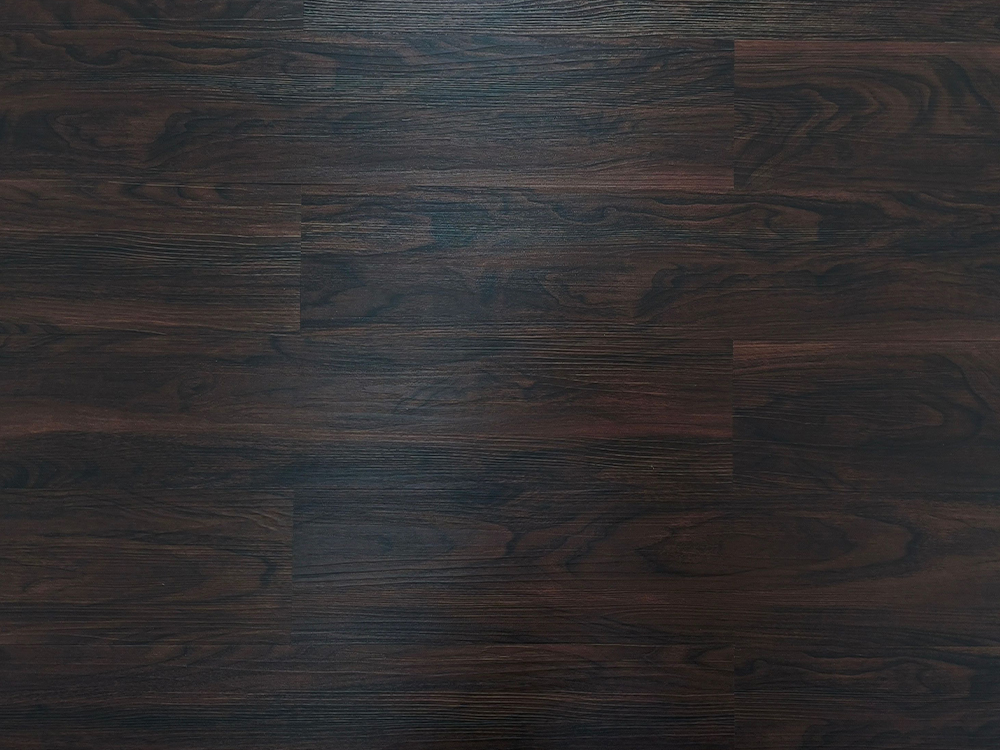 LVT-gulv Mørkebrunt tre 6×36